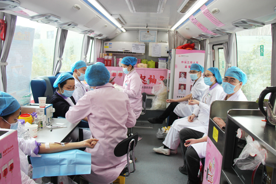 醫者仁心 大愛無疆 挽袖獻血 守護生命 ——安康市人民醫院開展冬季愛心獻血活動