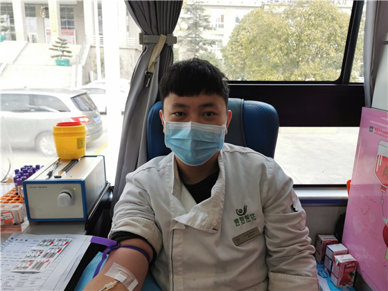 人民警察一心為民，捋袖捐血鐵血柔情——安康市公安局積極開展冬季獻血活動