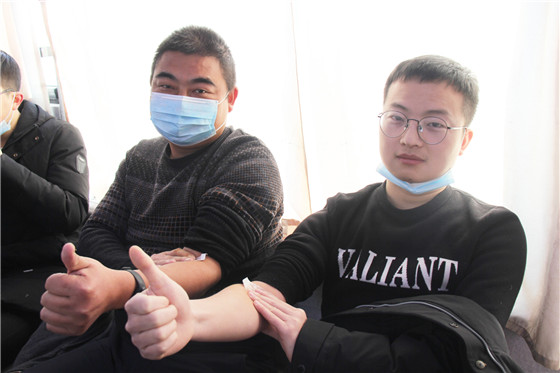 血液是生命的禮物——中國聯(lián)通安康市分公司、安康大數(shù)據(jù)運(yùn)營有限公司聯(lián)合開展冬季應(yīng)急獻(xiàn)血活動(dòng)