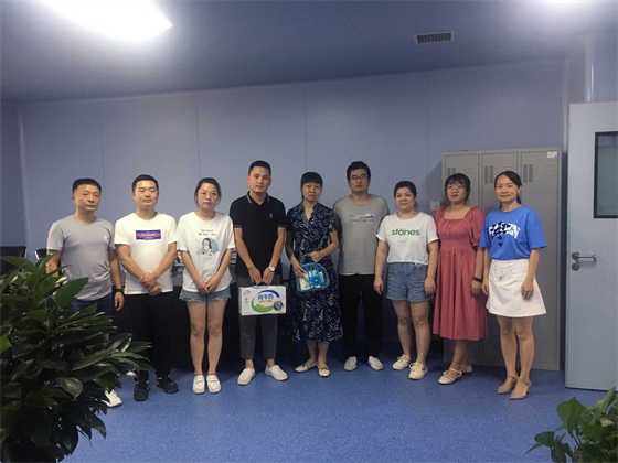 戰高溫 斗酷暑 守崗位 保供應 ——安康市中心血站開展夏季慰問活動